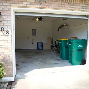 https://bay-town-1min-to-fishing-dock-3m-to-beach.panamacity-beachhotels.com